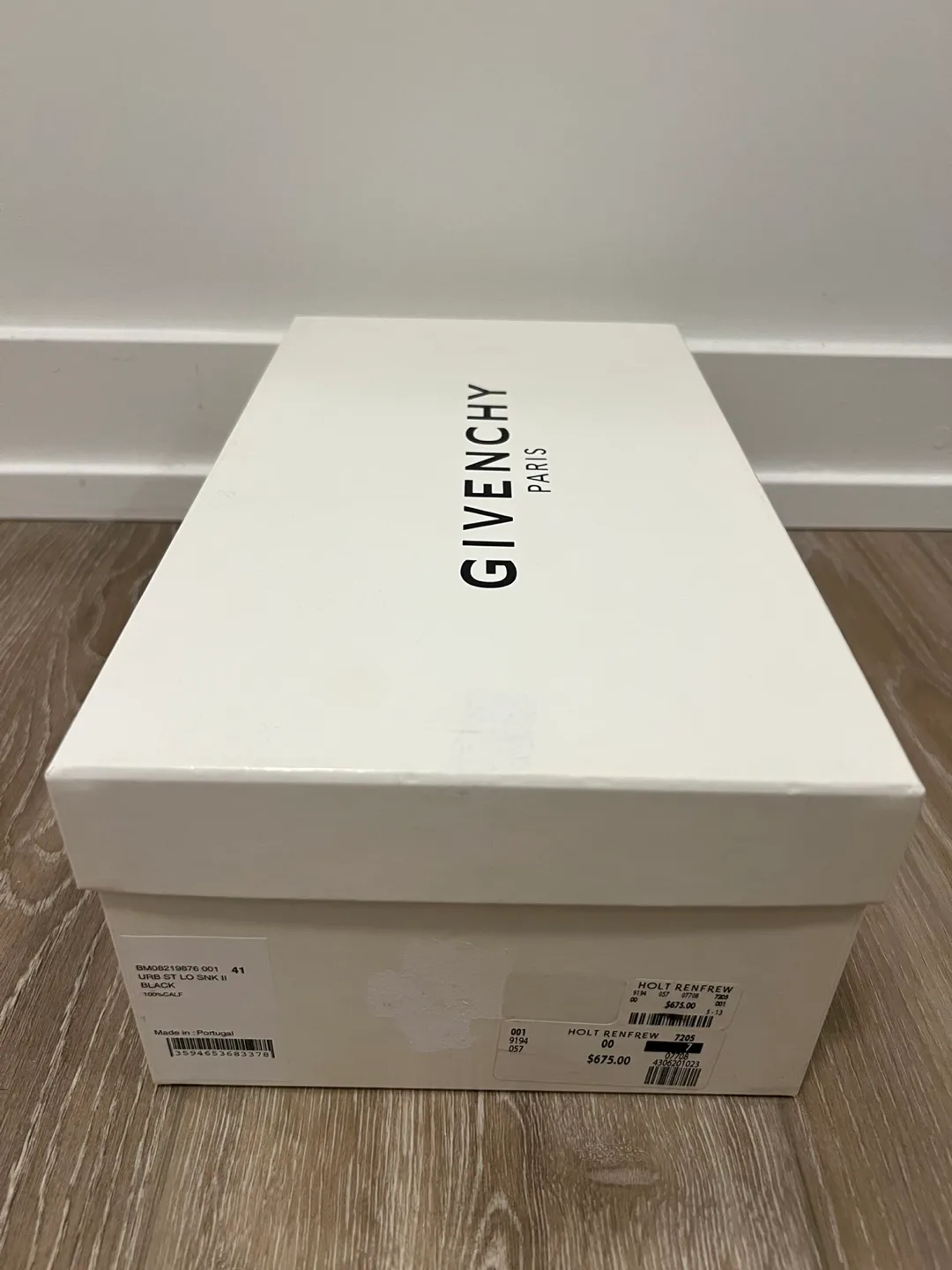 Givenchy Paris Knots Urban Leather Sneaker US 7 image indicator(10)