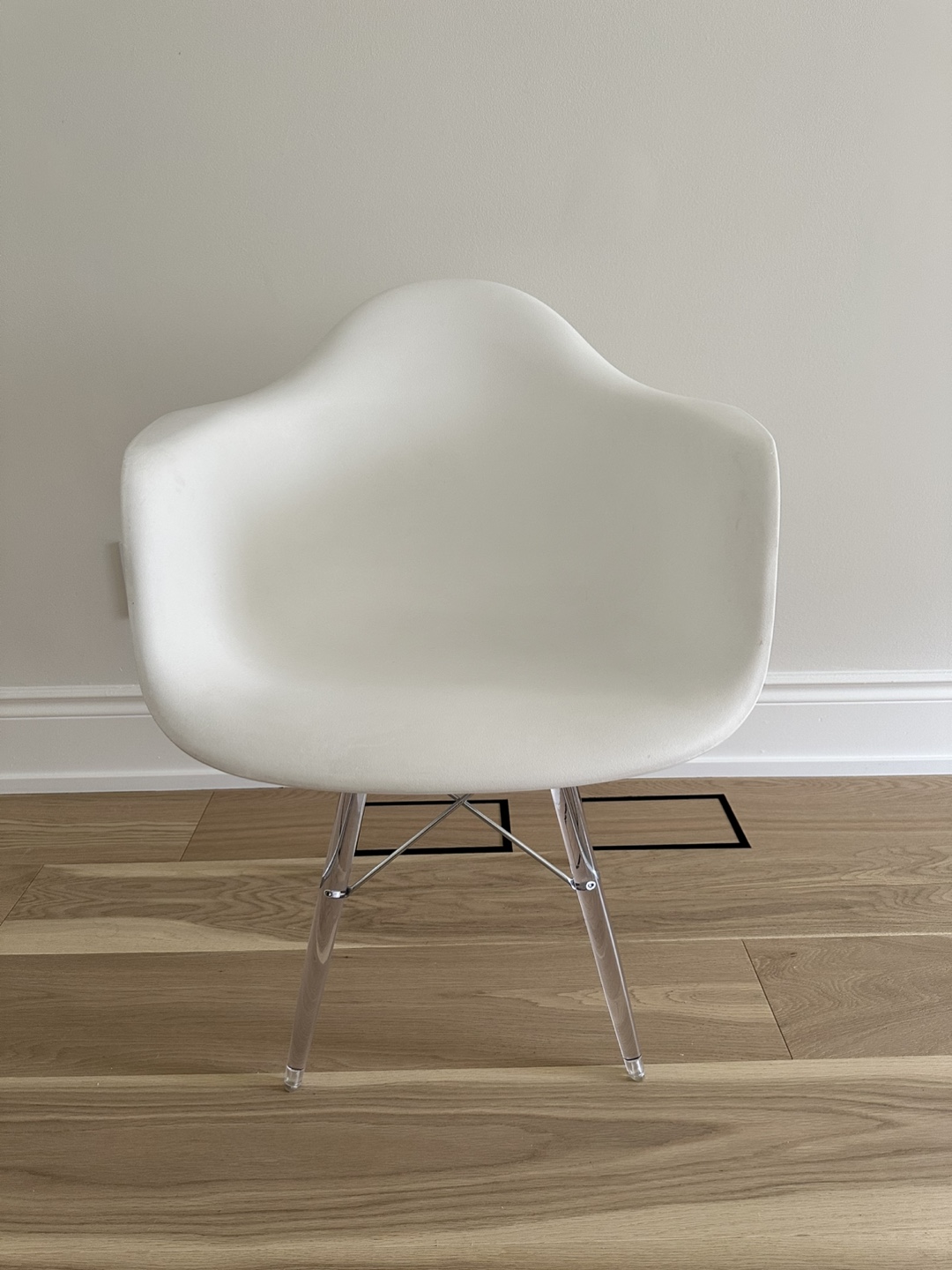 White Armchair/Desk Chair with Acrylic Legs