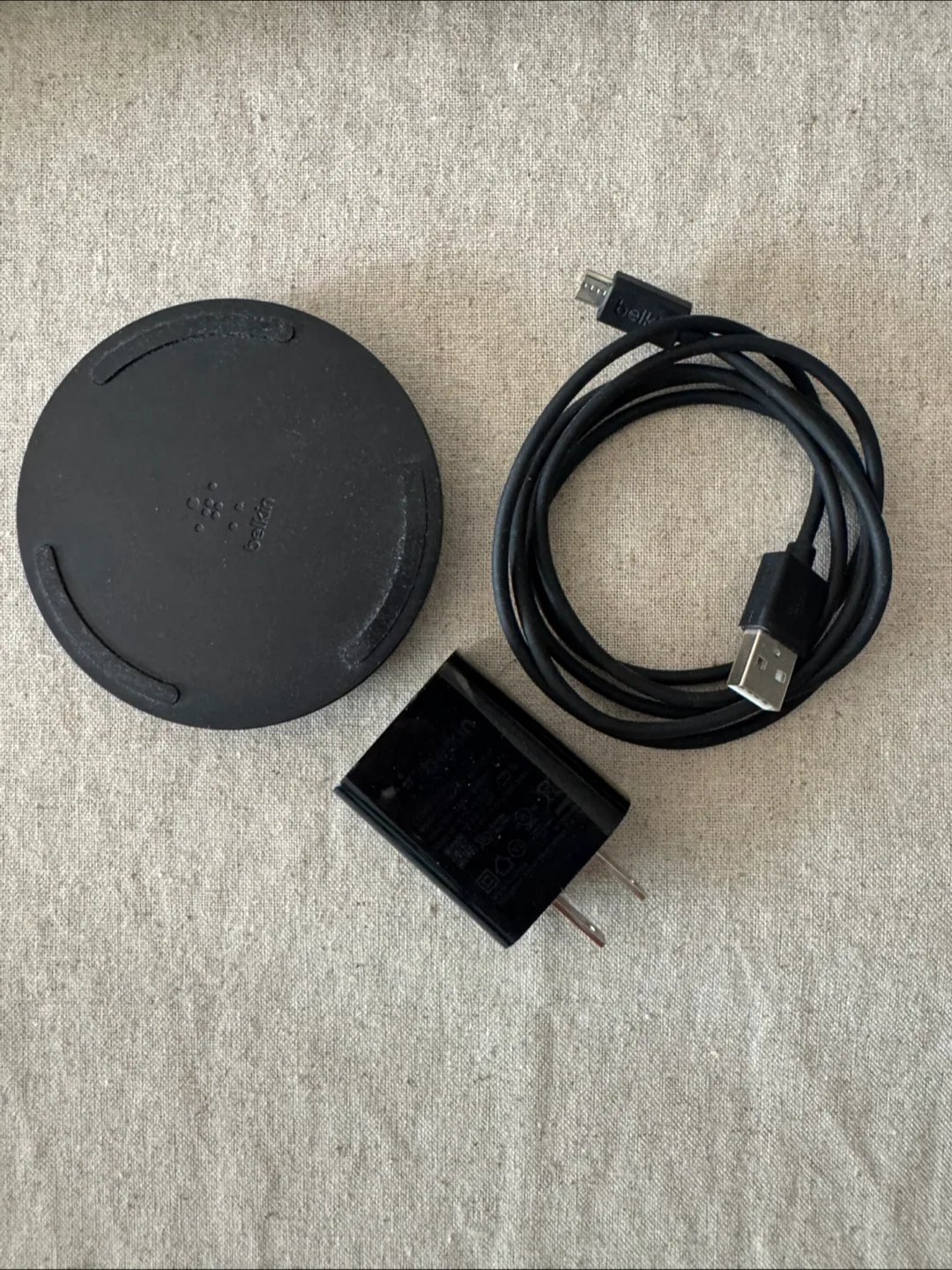 Belkin Wireless Charging Pad thumbnail