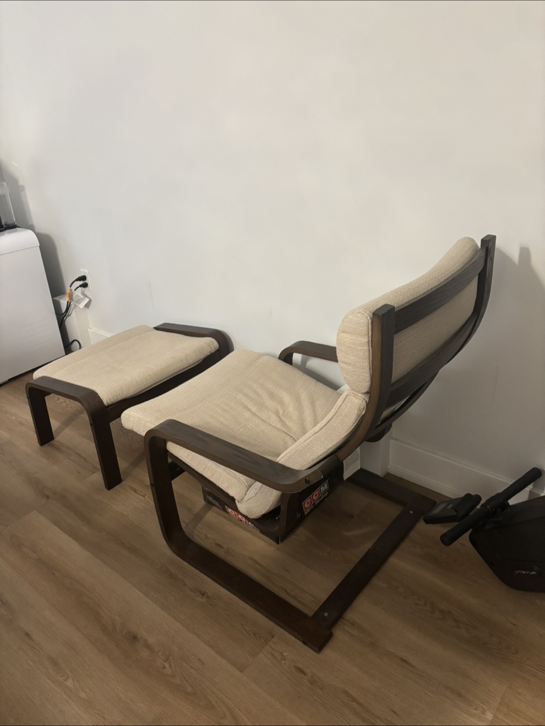 Ikea Phoang arm chair and ottoman - photo 2