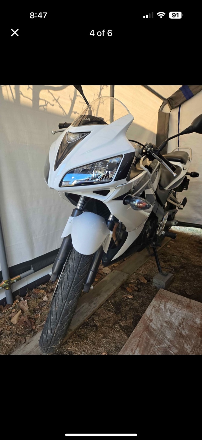 Honda CBR 125r Motorcycle