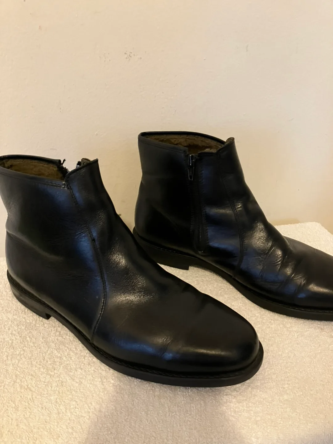 Never Used Mens M. John Black Zipper Shoes - Size 10 image indicator(3)