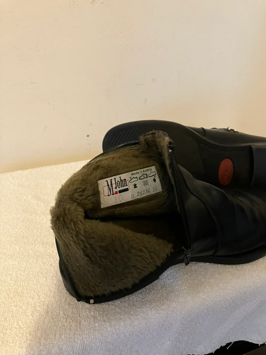 Never Used Mens M. John Black Zipper Shoes - Size 10 image indicator(7)