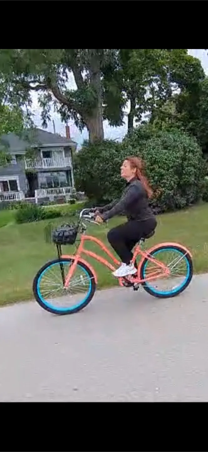 🚲 Huffy 26″ Cruiser Bike – Coral Pink w/ Basket – $150 OBO image indicator(6)