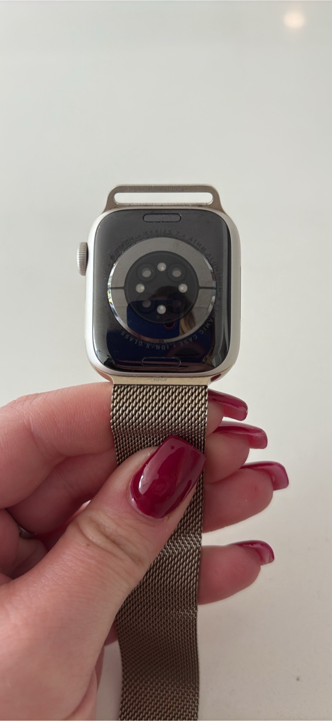 Apple Watch Series 7 41mm with band! - photo 4