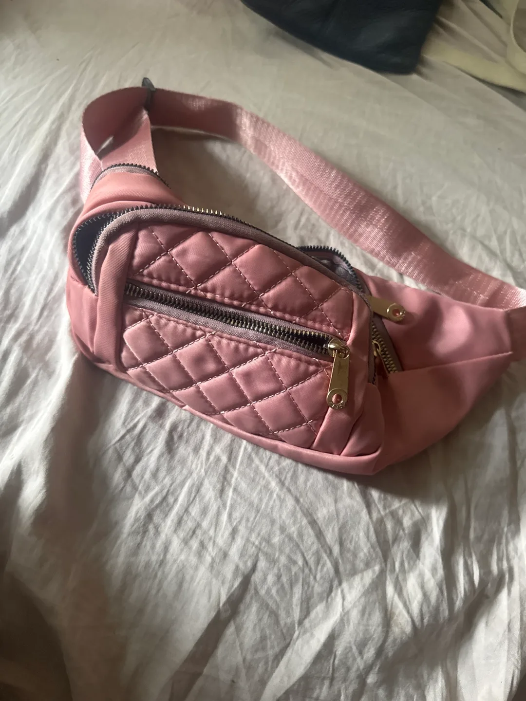 Pink quilted fanny pack thumbnail