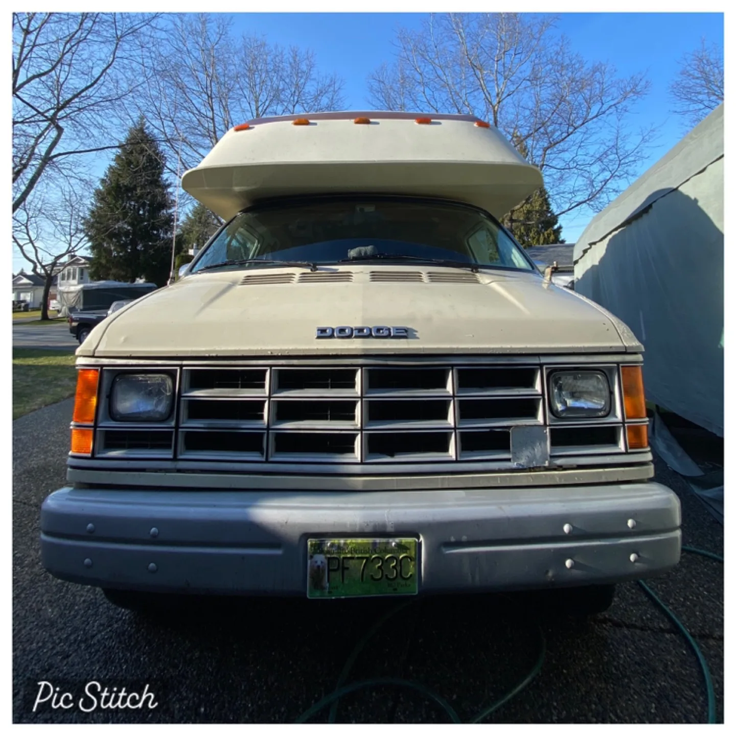 Vintage Dodge Ram Campervan image indicator(3)