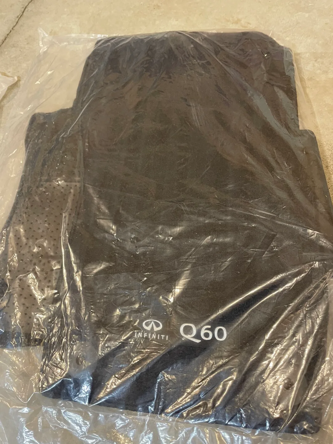Infiniti Q60 Floor Mats thumbnail