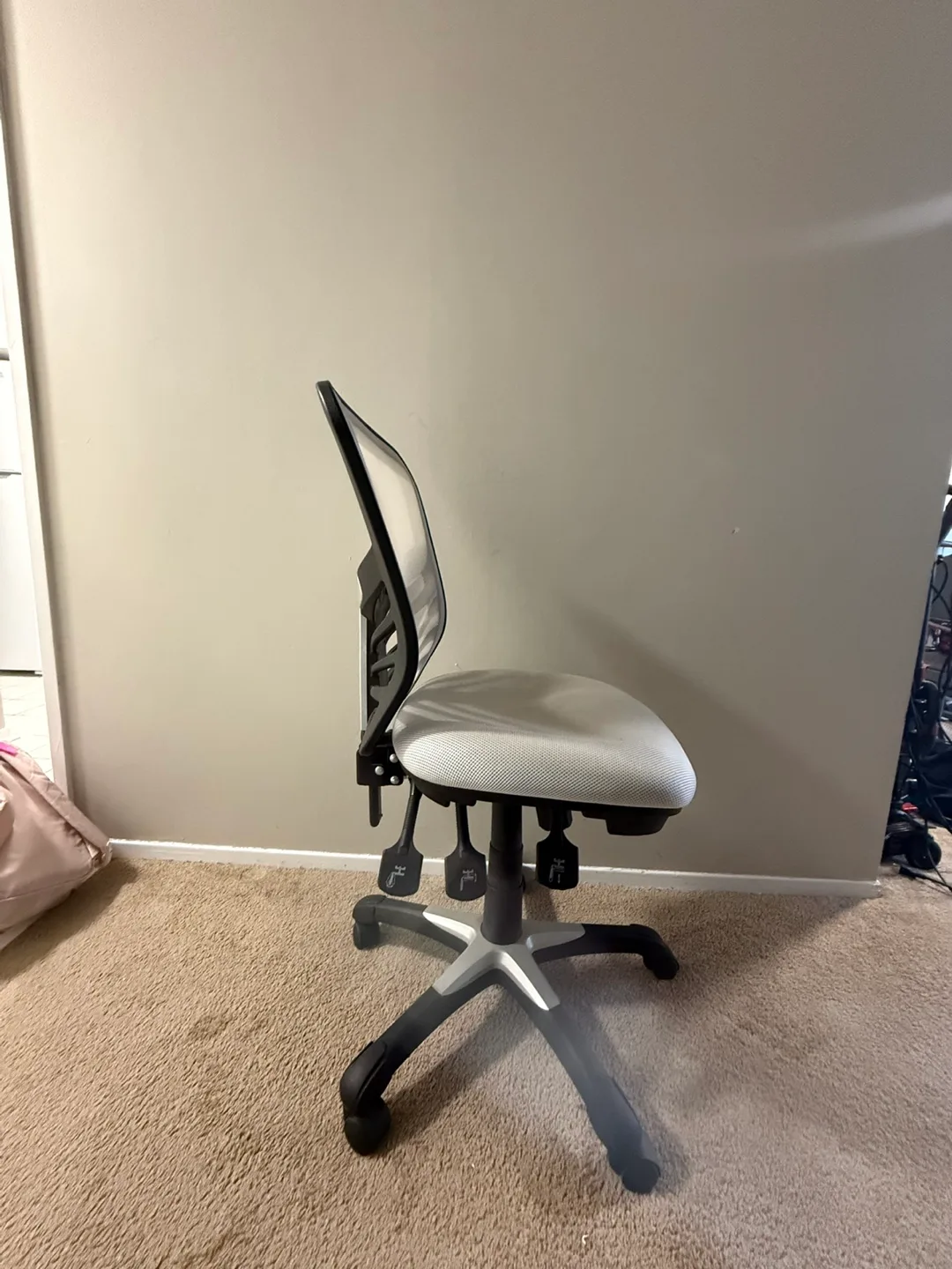 Office Chair image indicator(4)