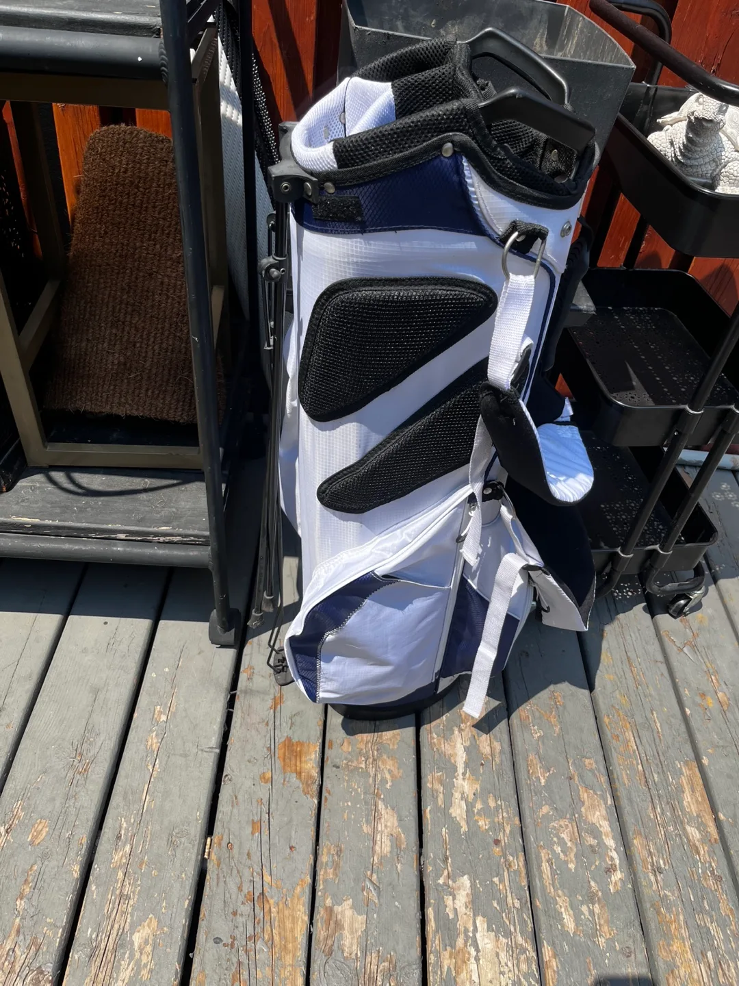 Lightweight carry golf bag with stand thumbnail