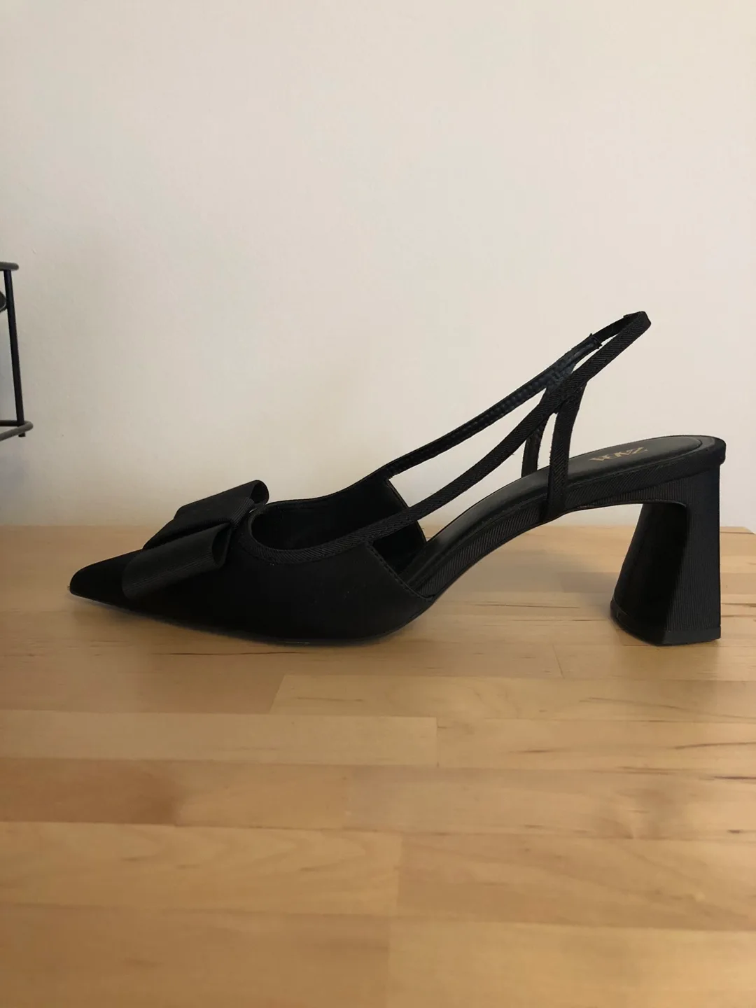 Zara Black Heels Pointed Toe thumbnail