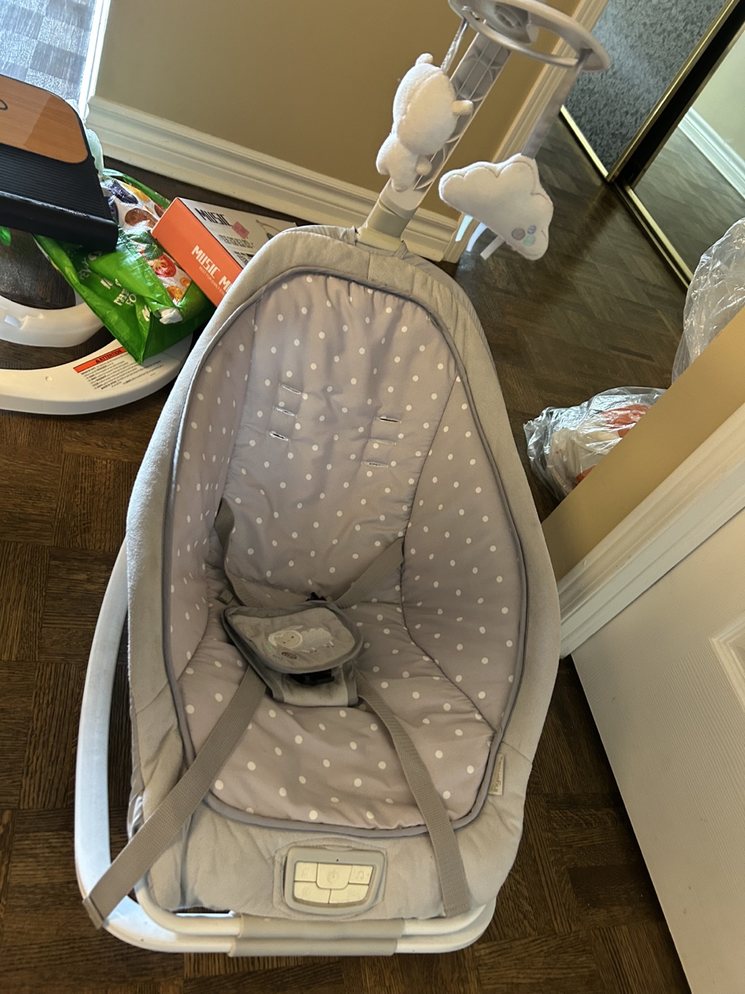 Free - Baby bouncer & mobile - photo 2