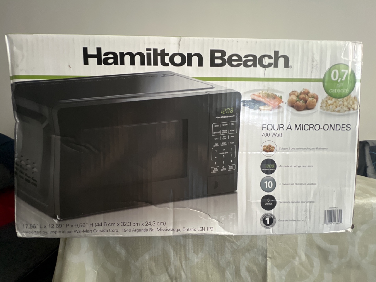 Hamilton Beach Compact Microwave - photo 4