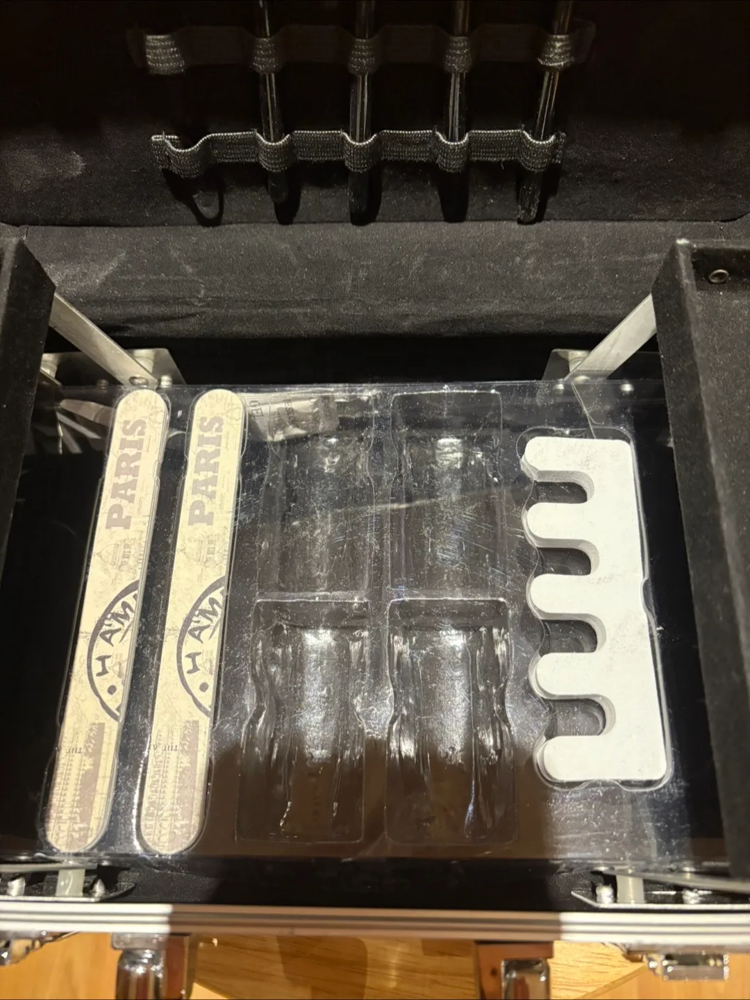 Makeup box with makeup brushes (Never used) (FREE) image indicator(4)