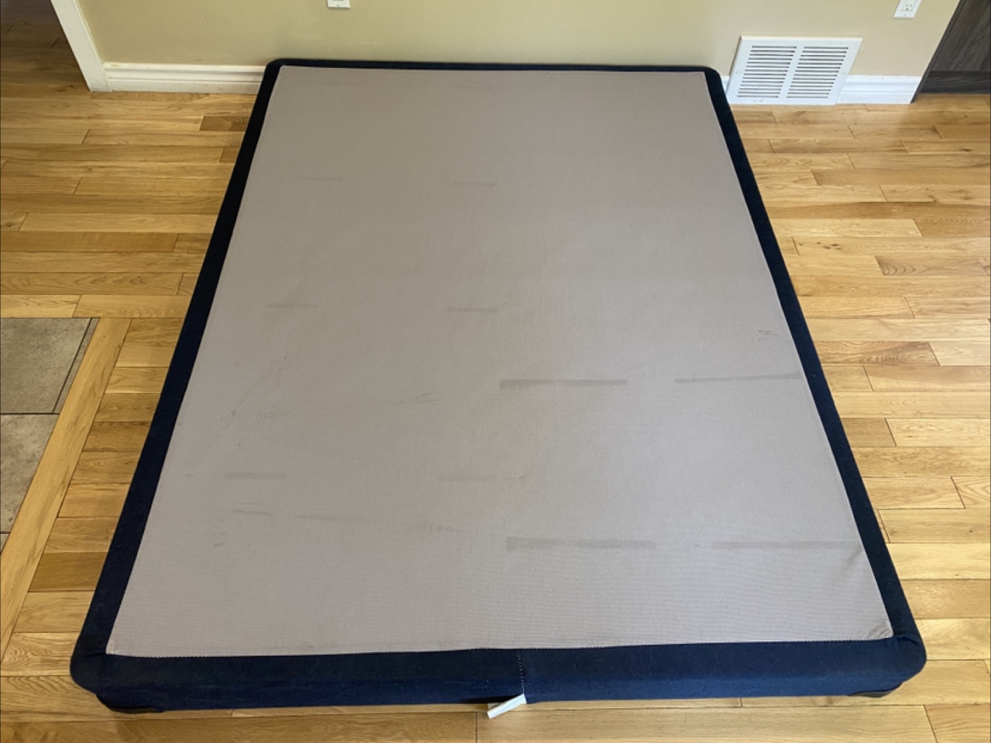 Peppler Furniture Bed frame & Boxspring (CAN DELIVER) - photo 2