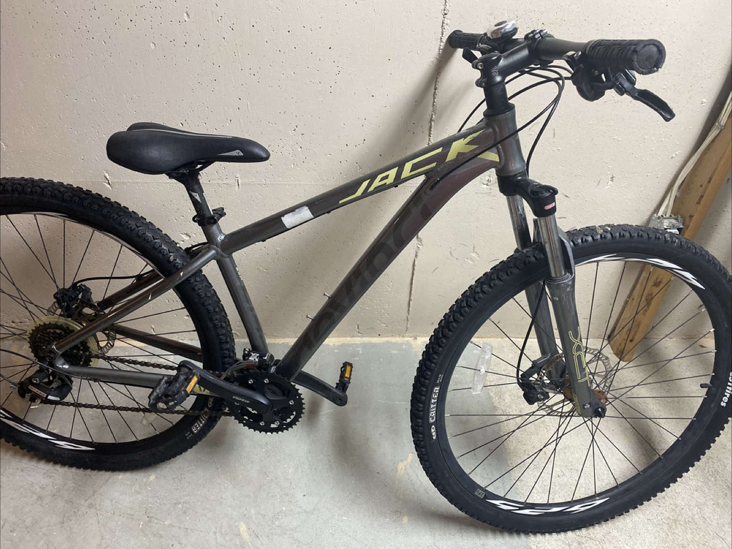 Devinci Jack Mountain Bike
