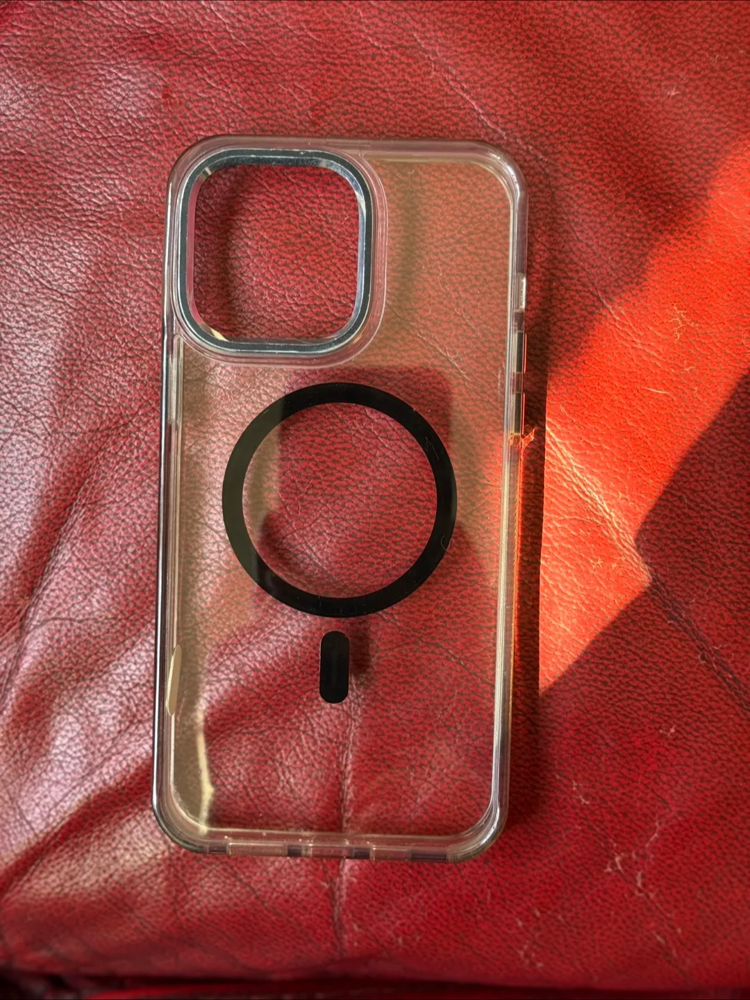 Clear iPhone 14 Pro Max Case image indicator(2)
