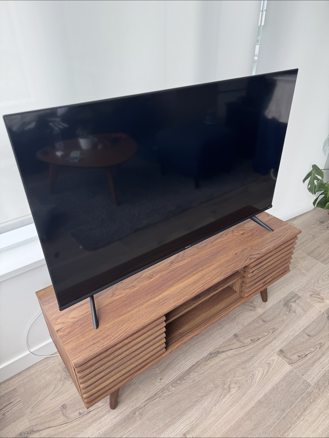 50 inch 4k Hisense smart TV - photo 2