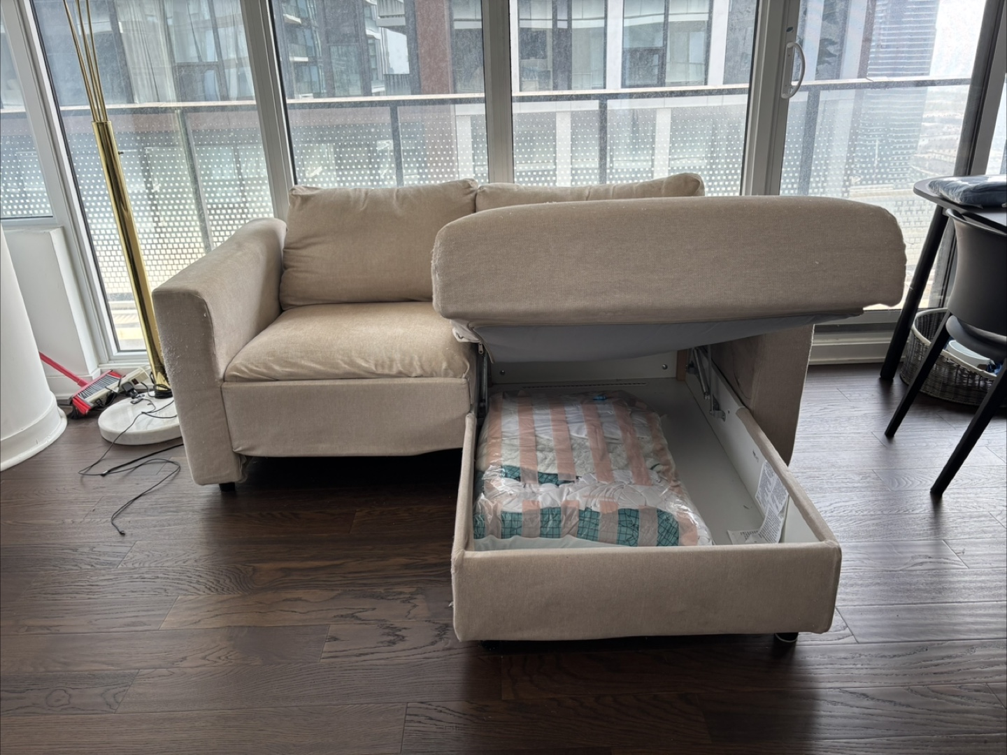 Sectional couch - photo 3