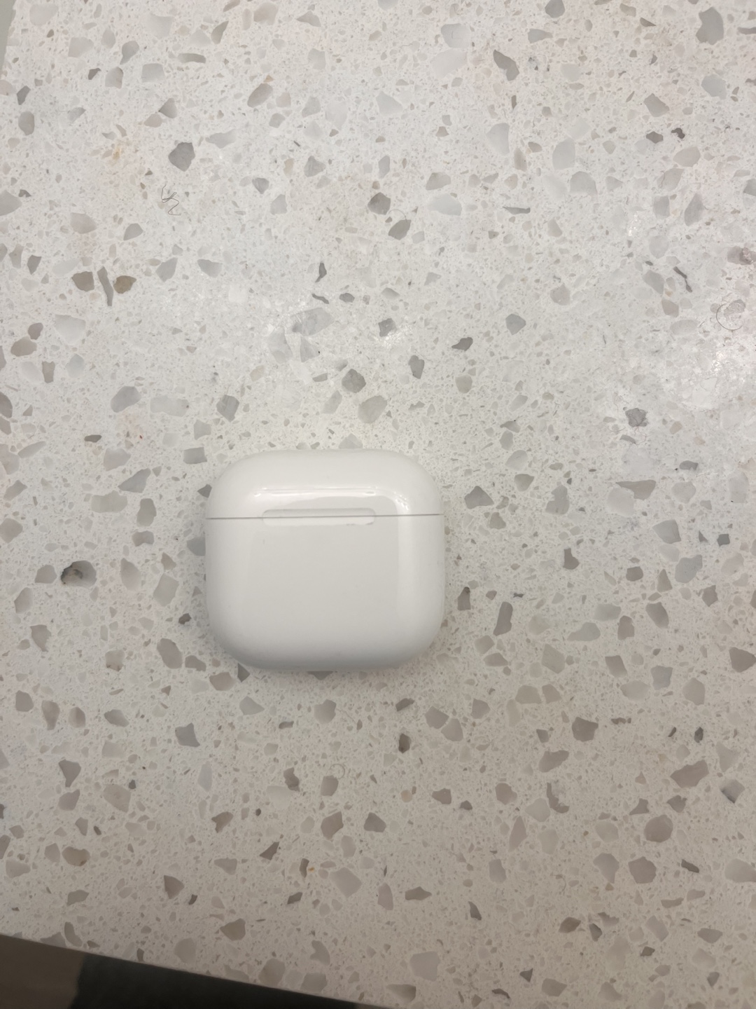 Apple AirPod 4 - photo 2