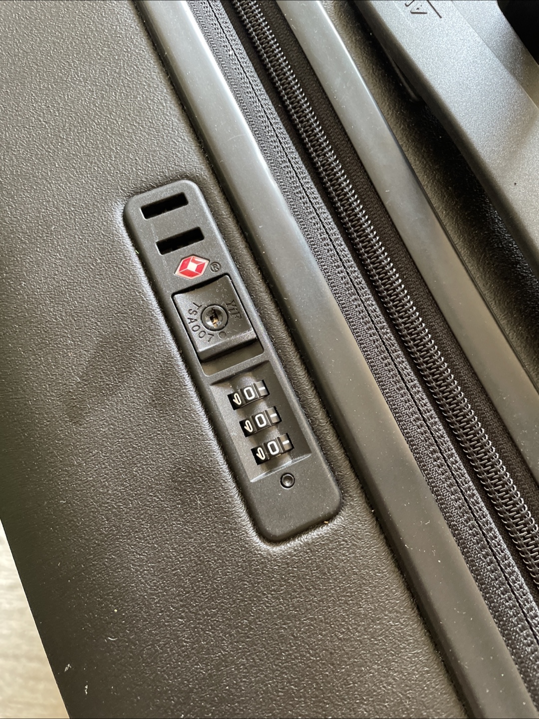Away Carryon Flex Black Rolling Suitcase with TSA Lock - photo 2