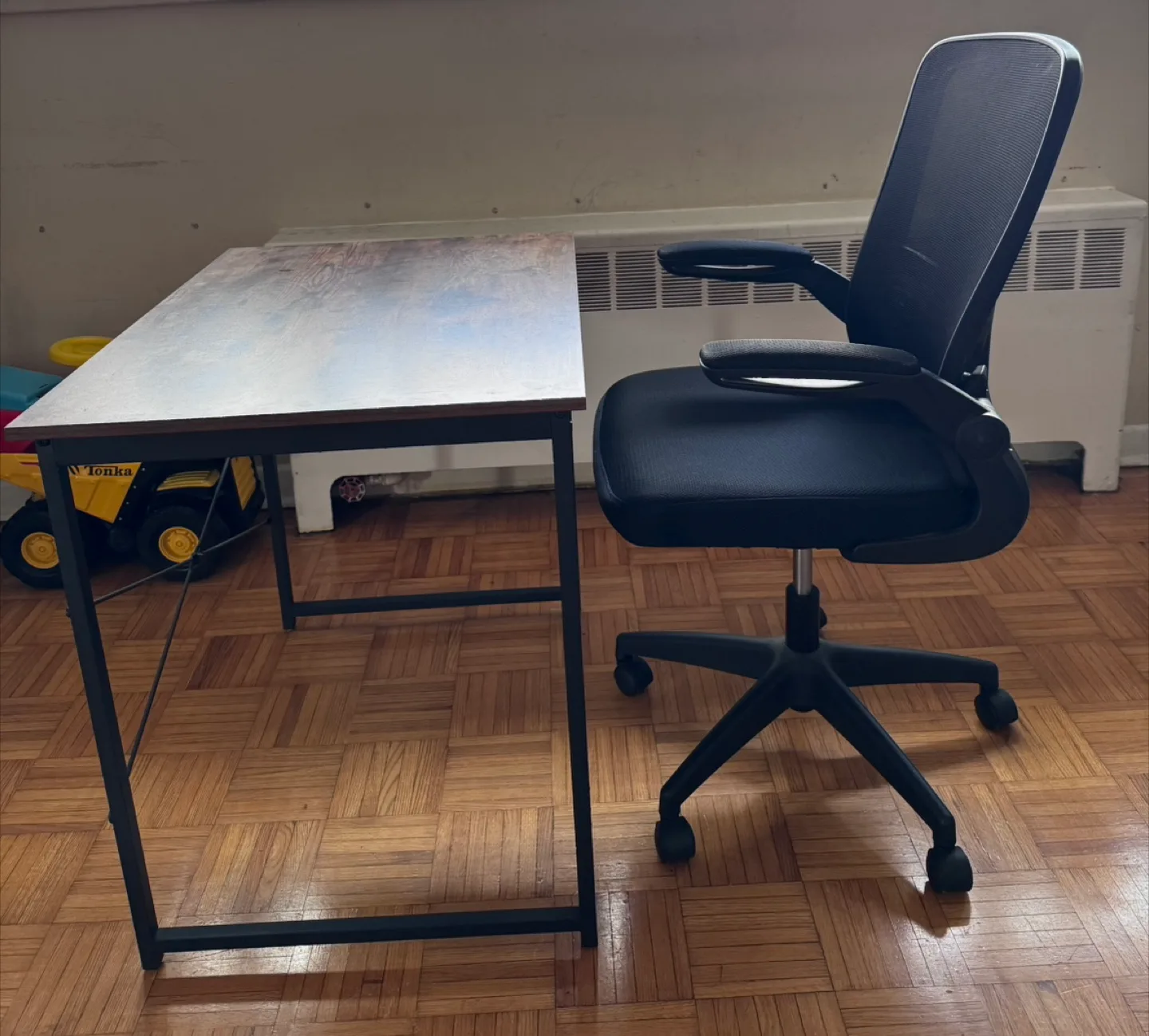 Desk with Chair thumbnail