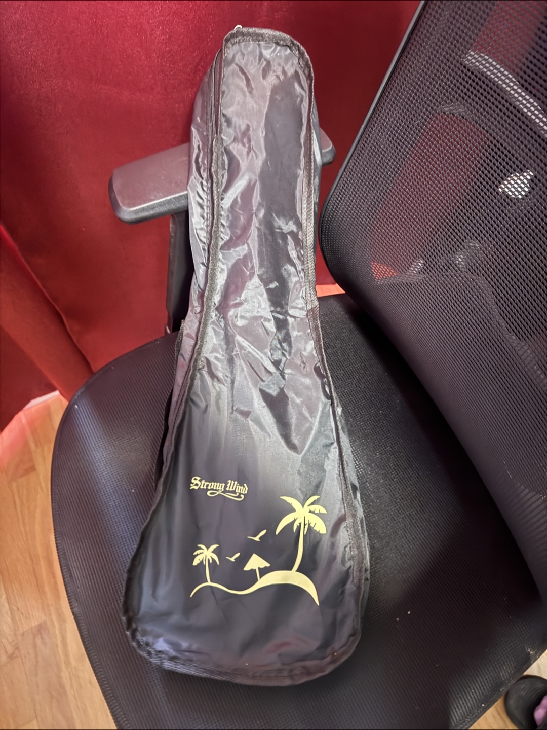 Brand new in box - Ukulele- 21 inches - giftable - photo 5