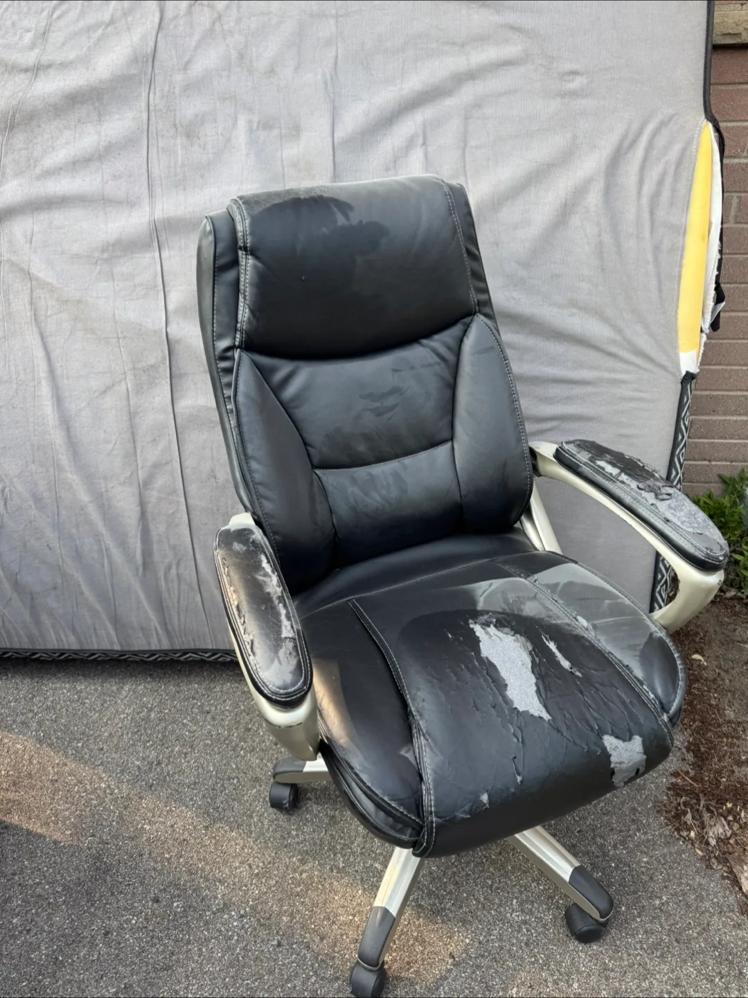 Black Office Chair thumbnail