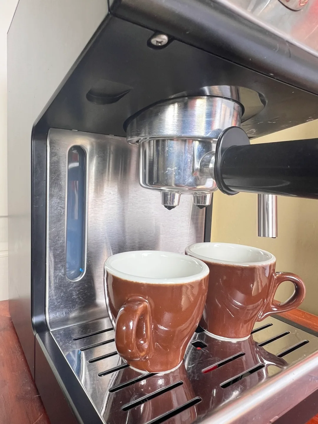 Delonghi - 15 Bar Espresso & Cappuccino image indicator(3)