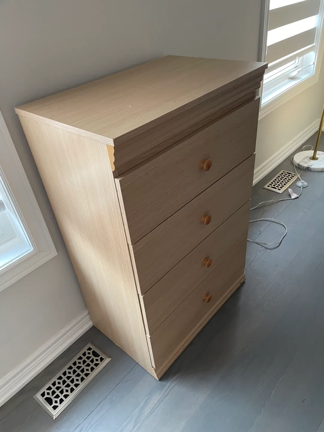 Wooden Dresser with Drawers image indicator(2)