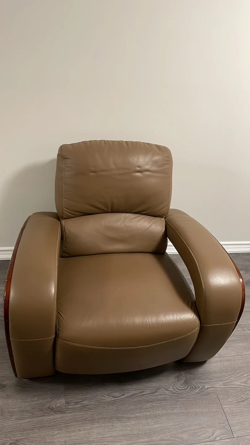 Leather Loveseat & Recliner image indicator(3)