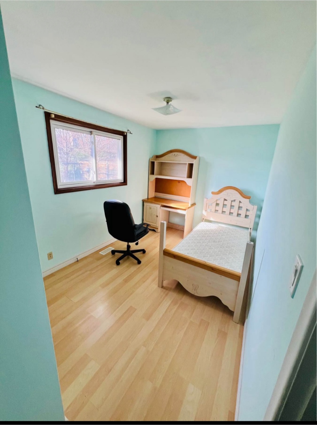 Furnished private room