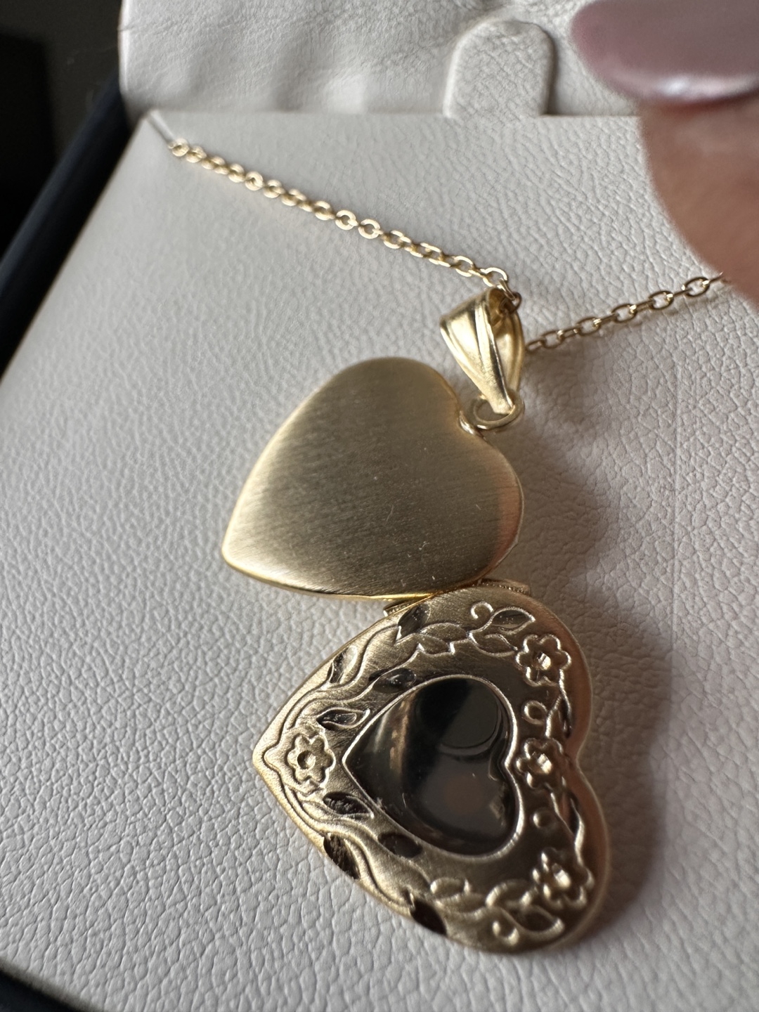 Heart Shaped Locket - photo 5