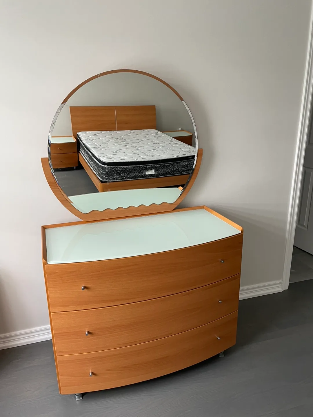 Wooden Bedroom Set image indicator(4)