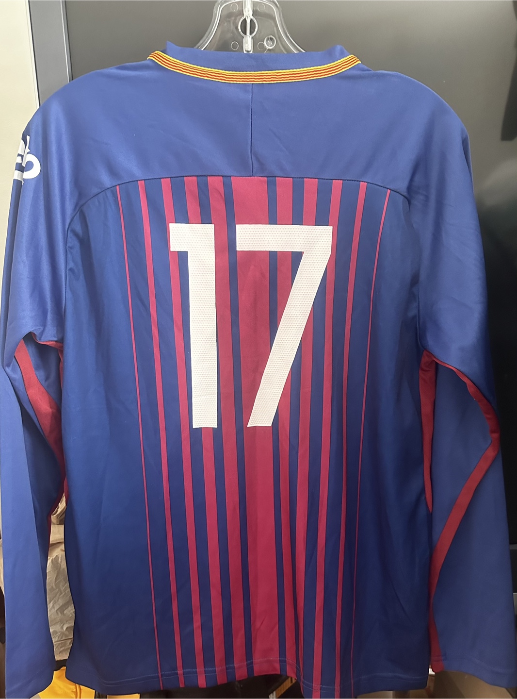 FC Barcelona Jersey - Size Large - photo 2