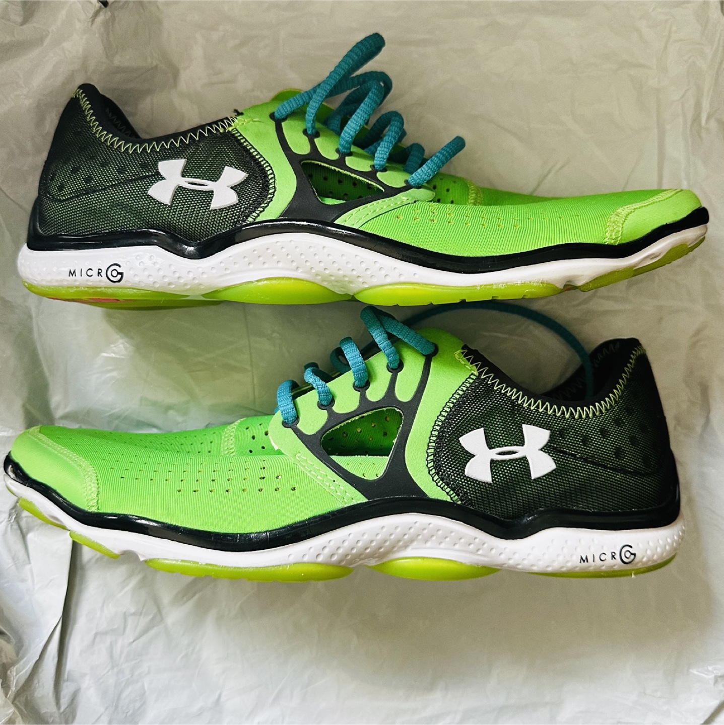 Under Armour Running Shoes US 10 - photo 3