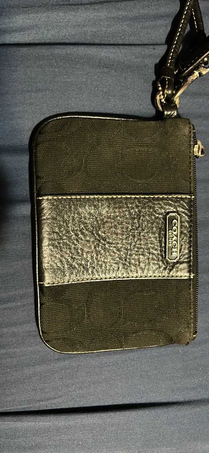 Coach wristlet thumbnail