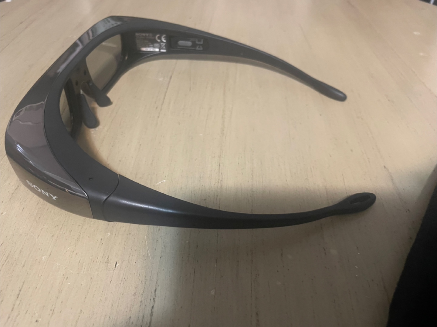 Sony 3D Glasses with Case - photo 3