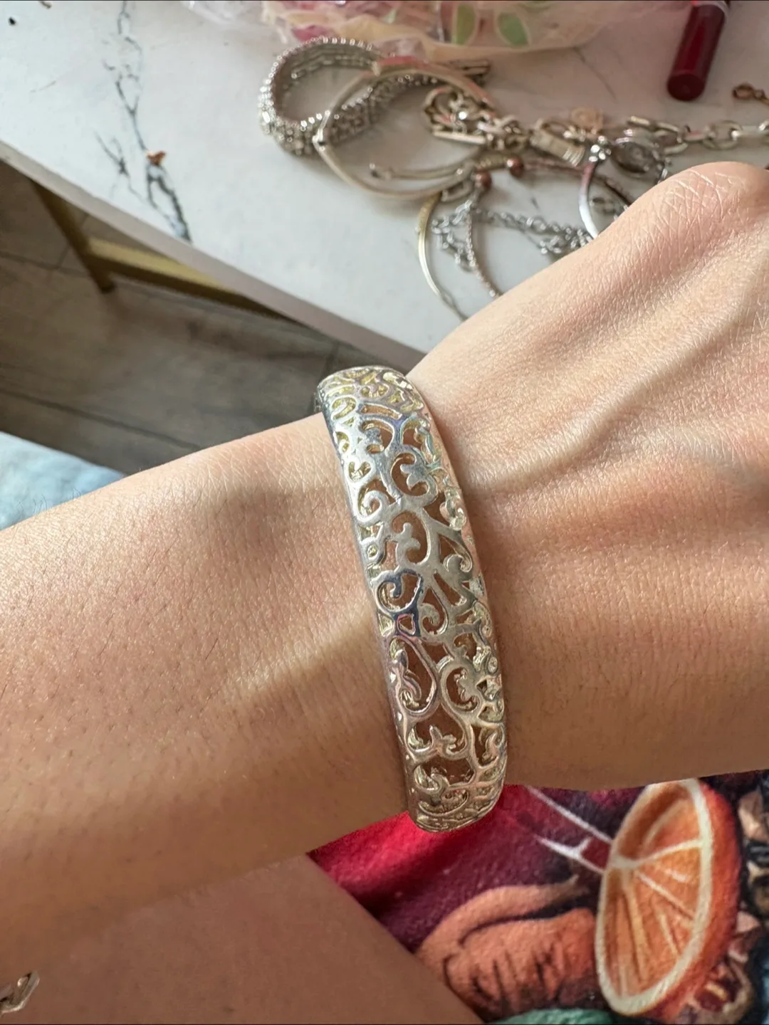 Silver Bangle Bracelet image indicator(4)