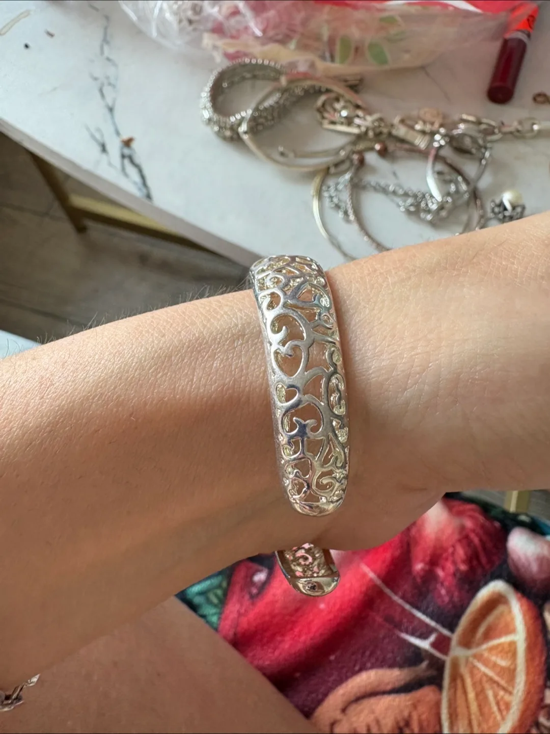 Silver Bangle Bracelet image indicator(6)