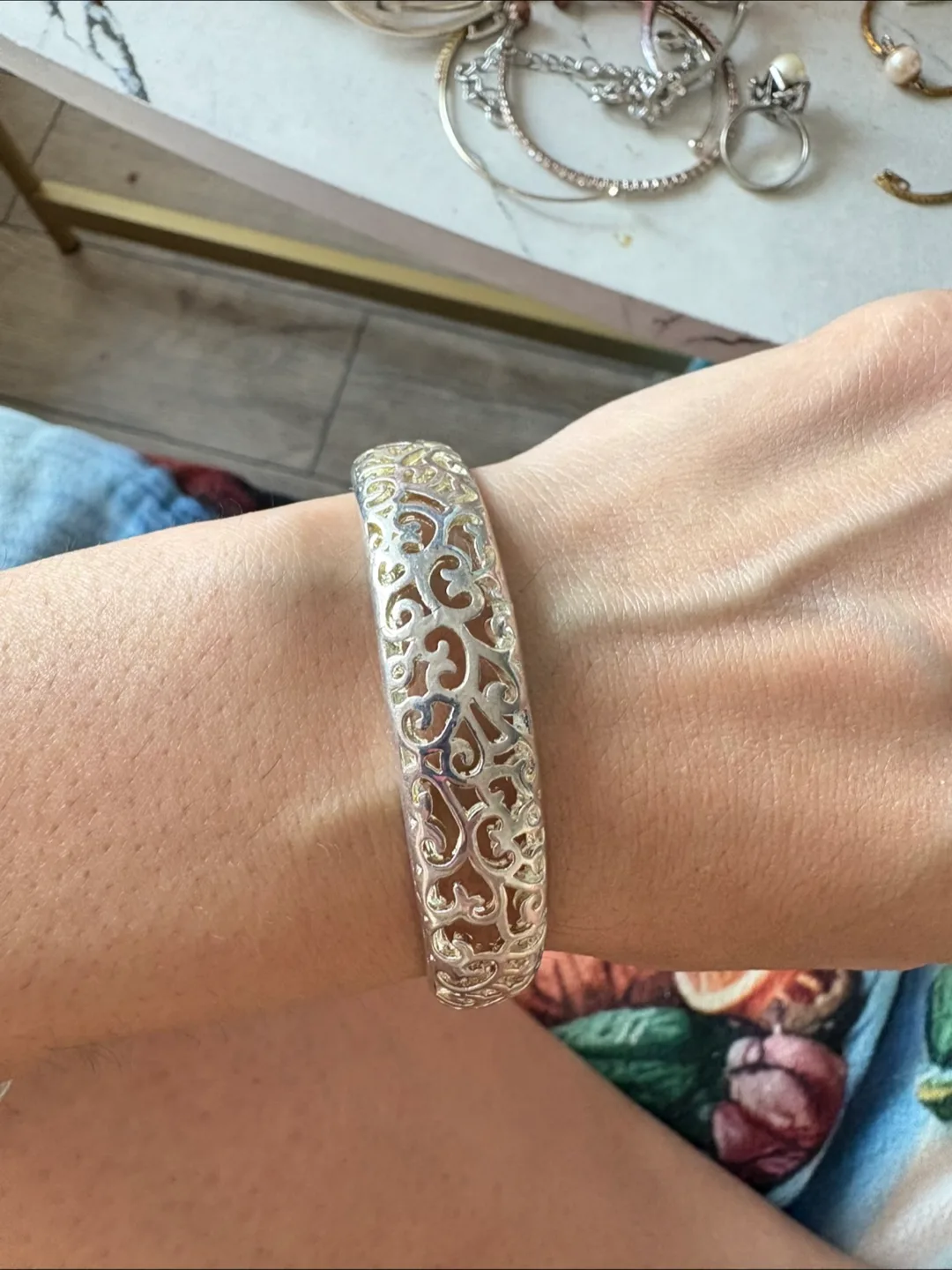 Silver Bangle Bracelet image indicator(5)