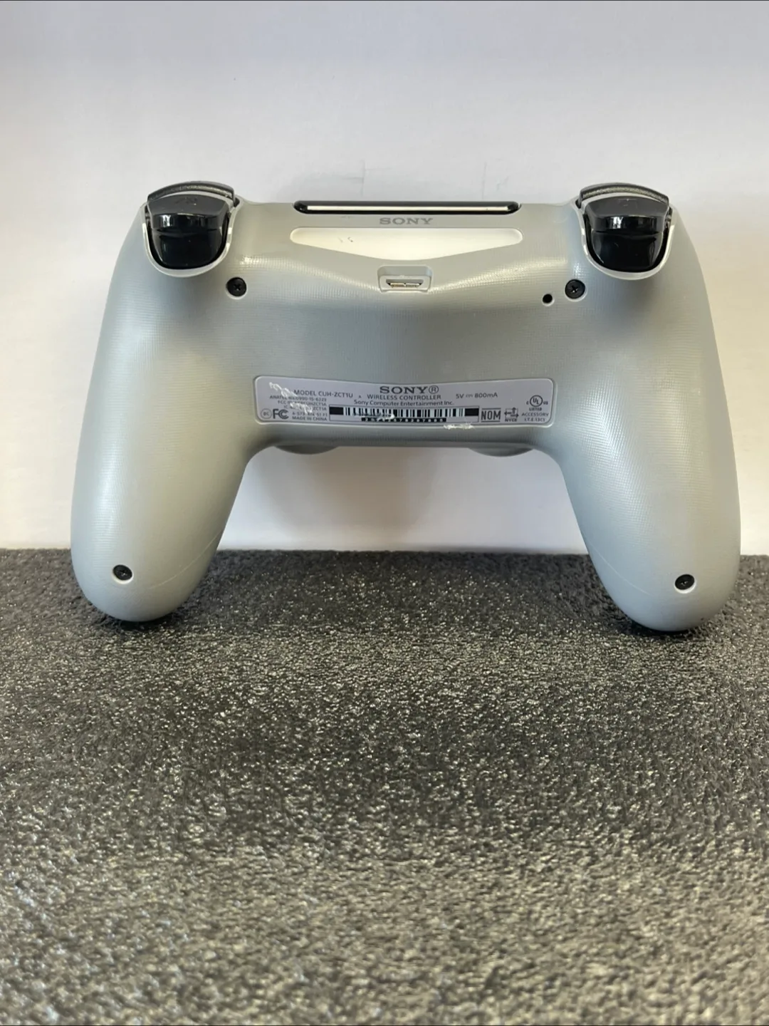 Sony PS4 Dualshock 4 Controller 20th Anniversary Edition image indicator(2)