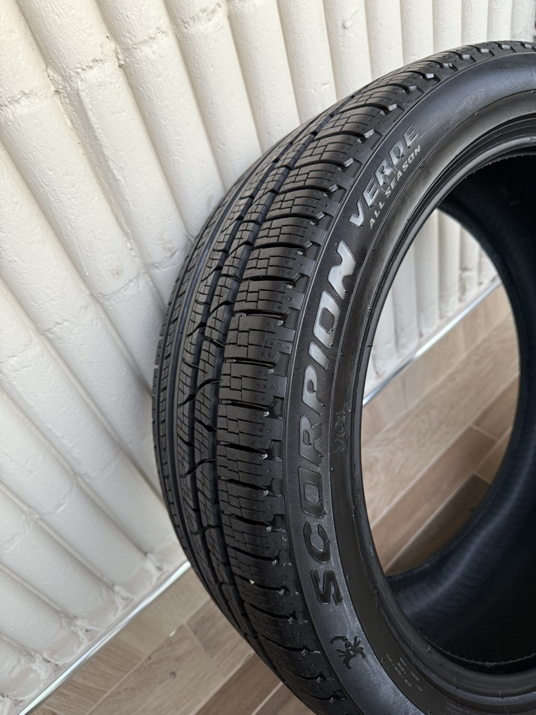 Two Pirelli Scorpion Verde All Season 275/40 R21 V Tires - photo 5