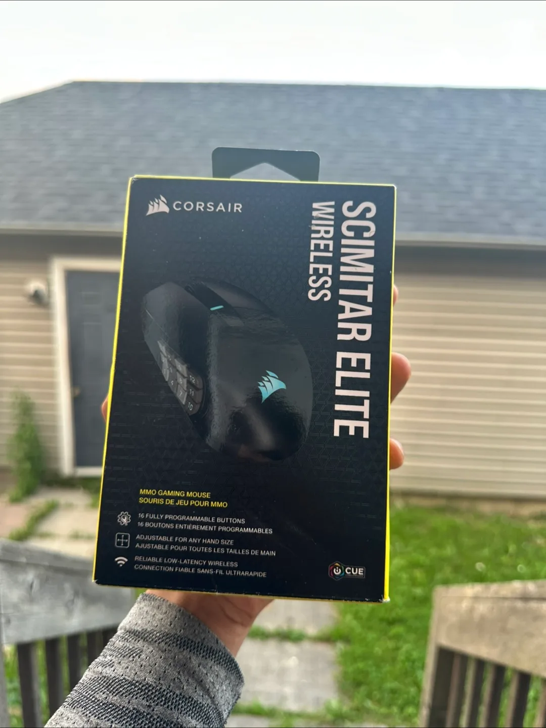 Corsair Scimitar Elite Wireless Gaming Mouse thumbnail