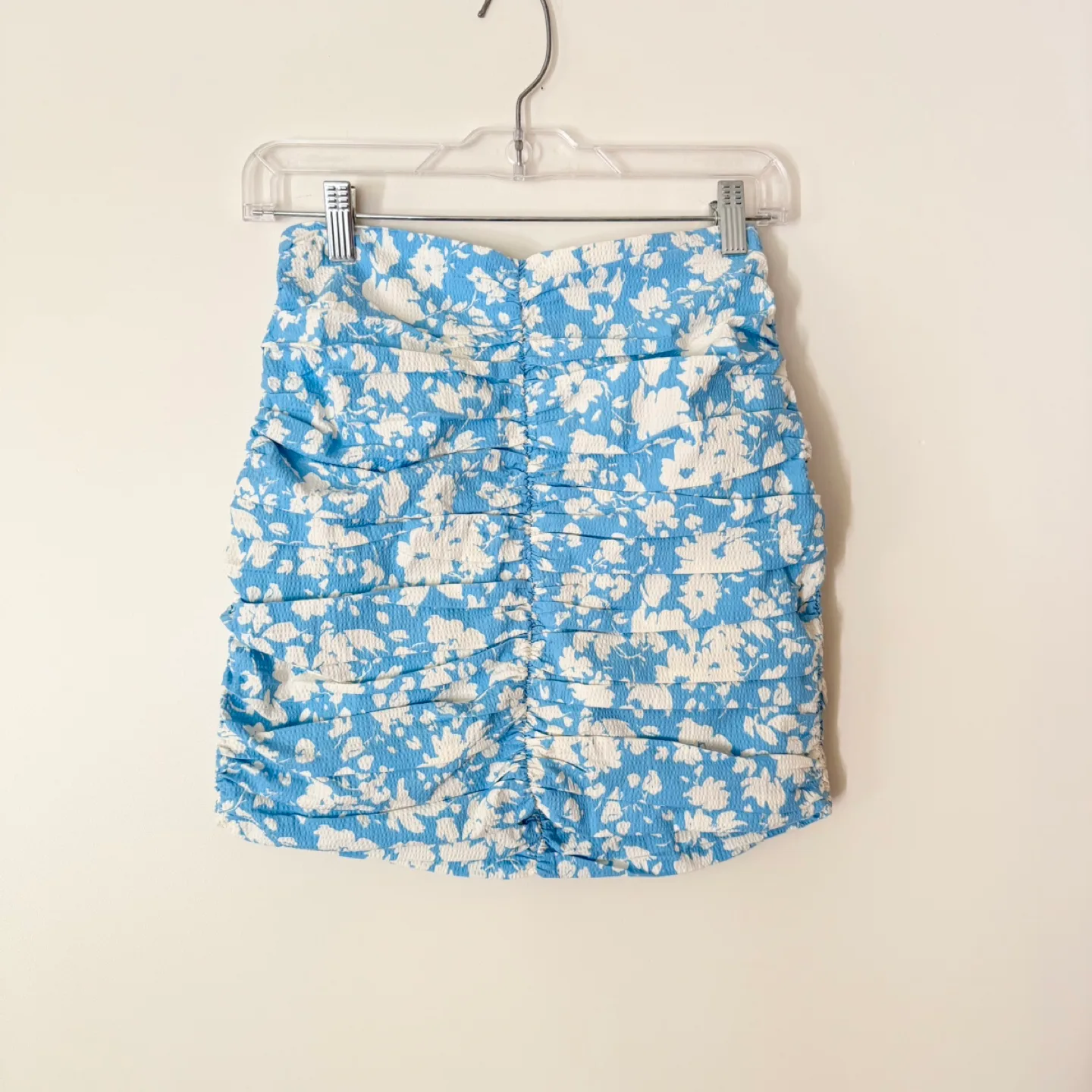 (NWT) Size XS Mango Ruched Mini Skirt thumbnail