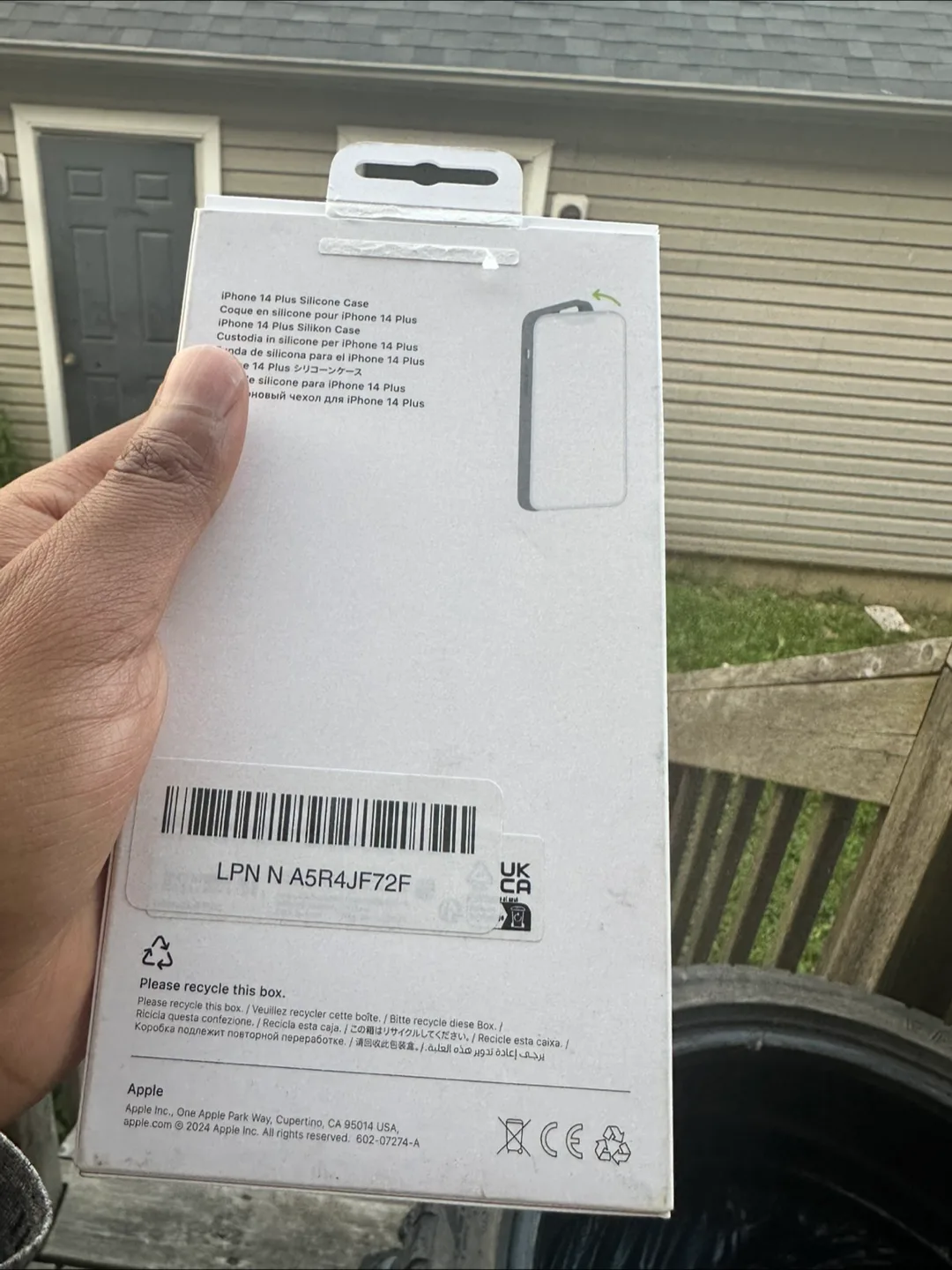 Apple iPhone 14 Plus Silicone Case image indicator(3)