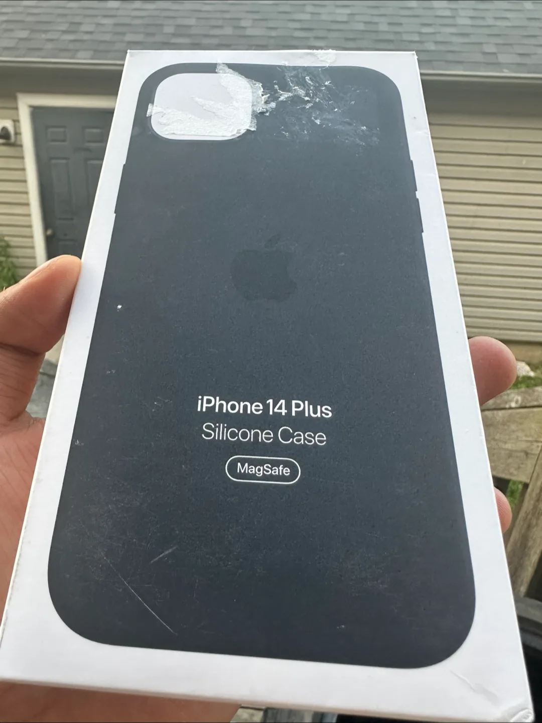 Apple iPhone 14 Plus Silicone Case image indicator(2)