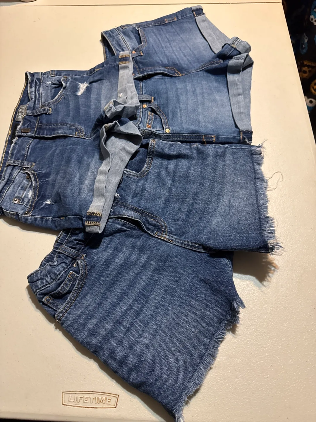 3 girls shorts thumbnail
