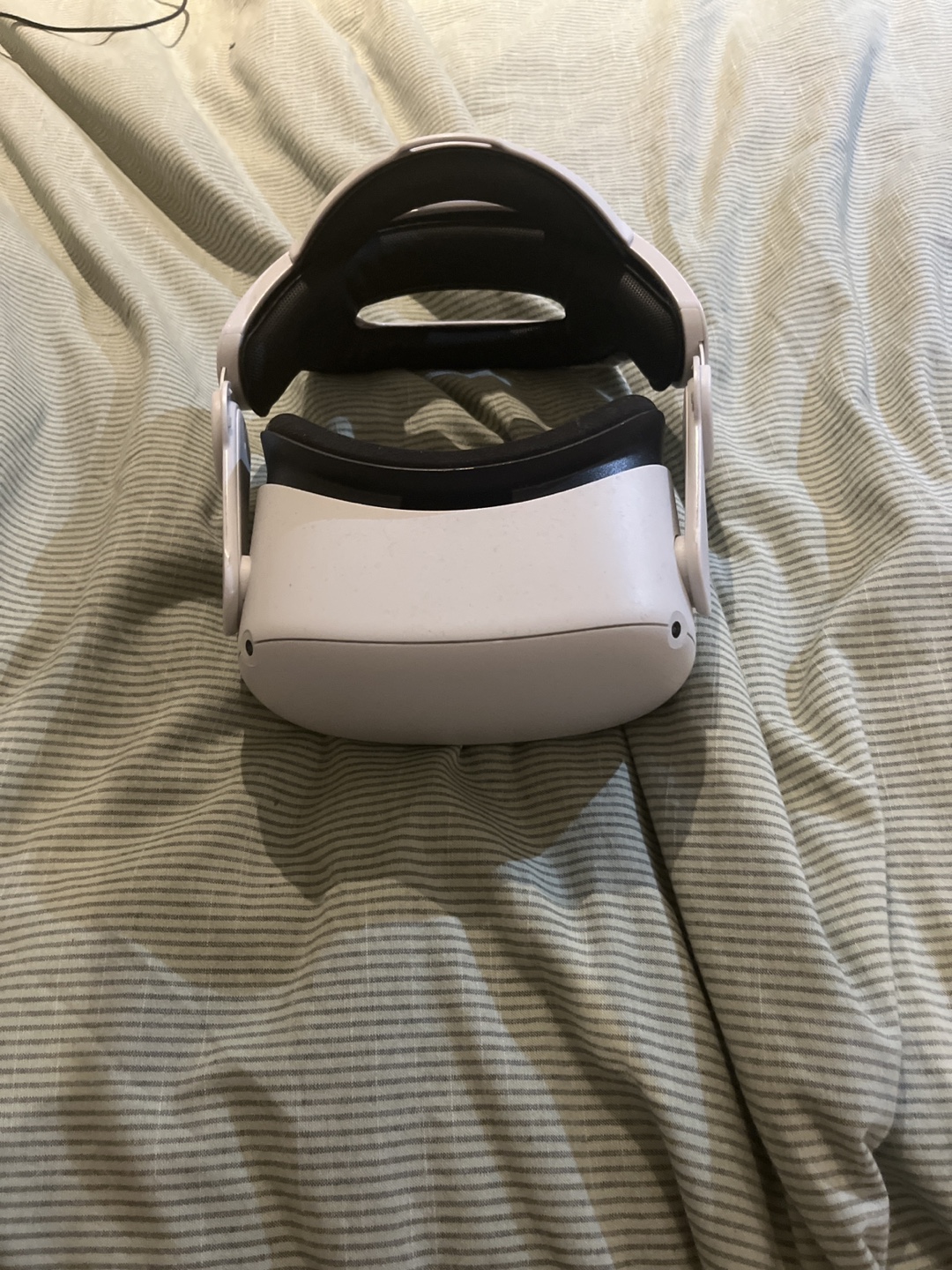 Oculus quest two - photo 2
