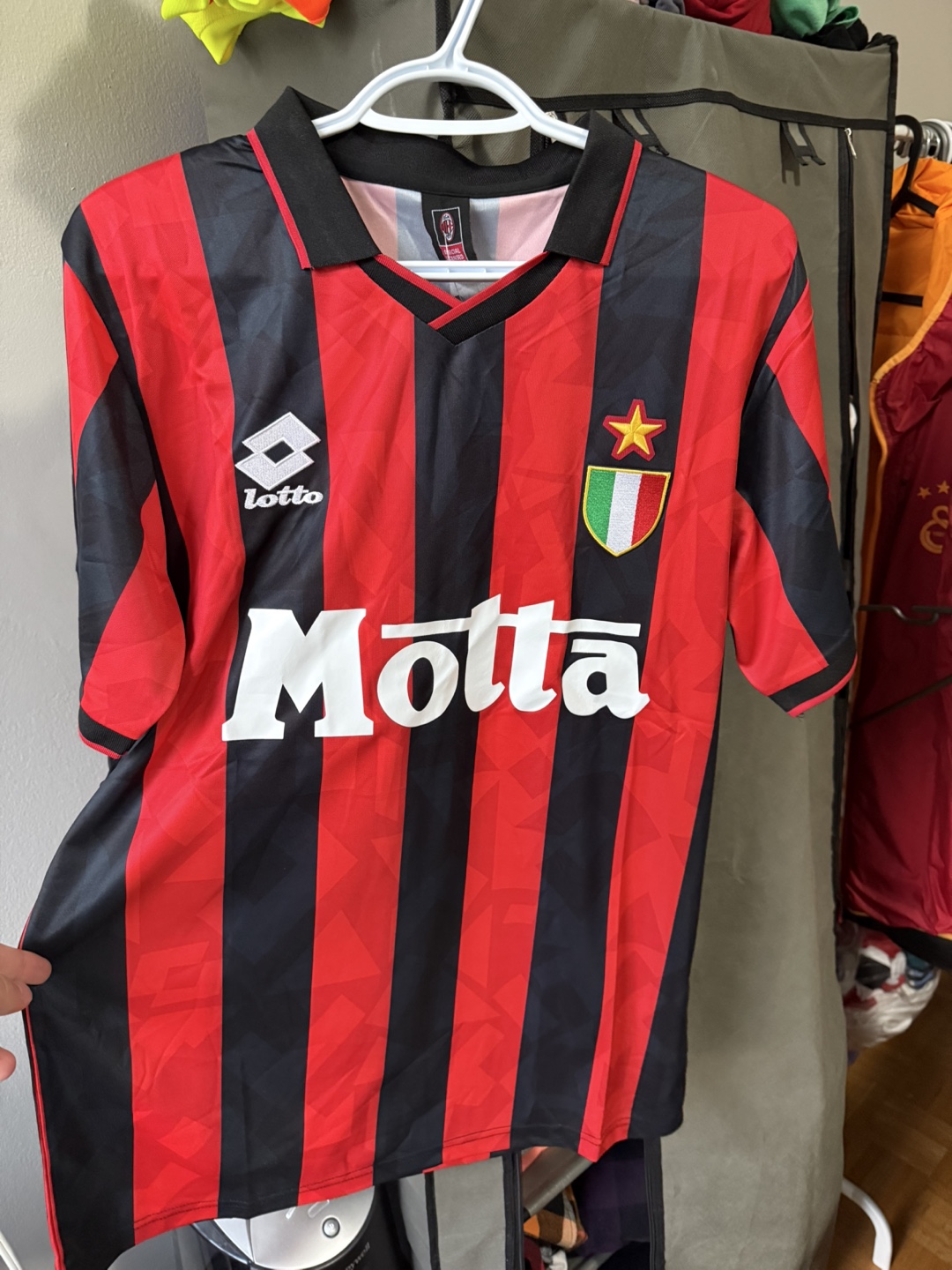 AC Milan Retro Soccer Jersey - photo 2